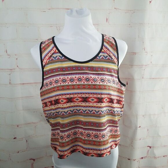Lush Tops - 3/$25 Lush button back hi lo tank crop top medium
